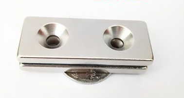 Nam châm vĩnh cửu 60x20x5mm 2 lỗ 5mm